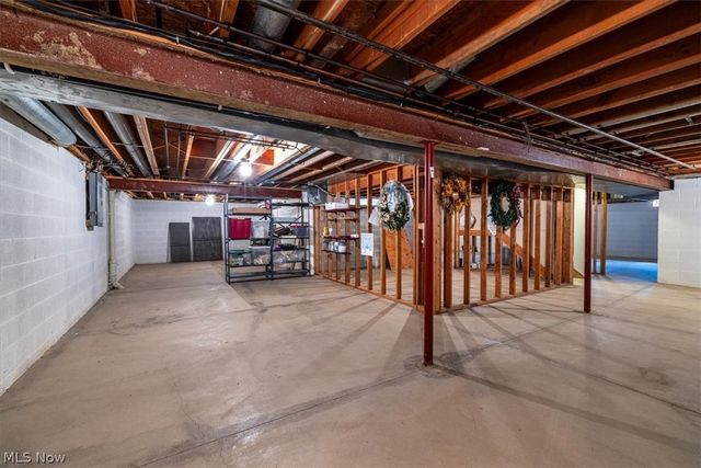 8051 Valleyview Court, North Royalton, OH 44133