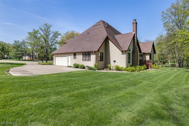 8051 Valleyview Court, North Royalton, OH 44133