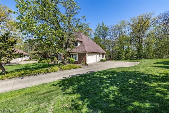 8051 Valleyview Court, North Royalton, OH 44133