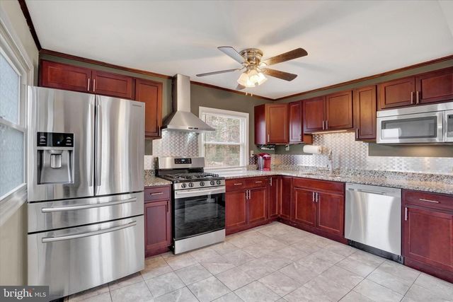 112 OAKLEIGH DR, York, PA 17402