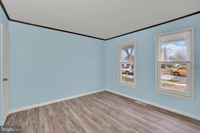 112 OAKLEIGH DR, York, PA 17402