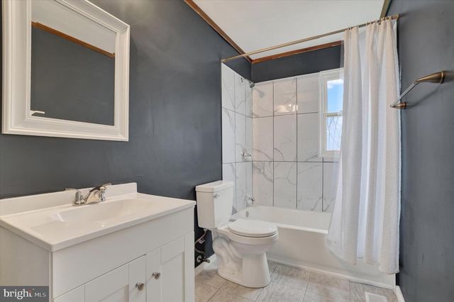 112 OAKLEIGH DR, York, PA 17402