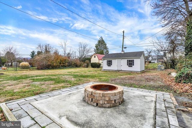 112 OAKLEIGH DR, York, PA 17402