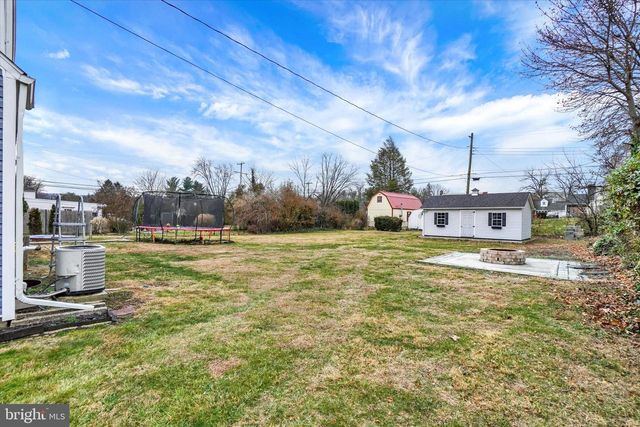 112 OAKLEIGH DR, York, PA 17402