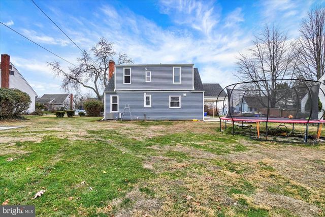 112 OAKLEIGH DR, York, PA 17402