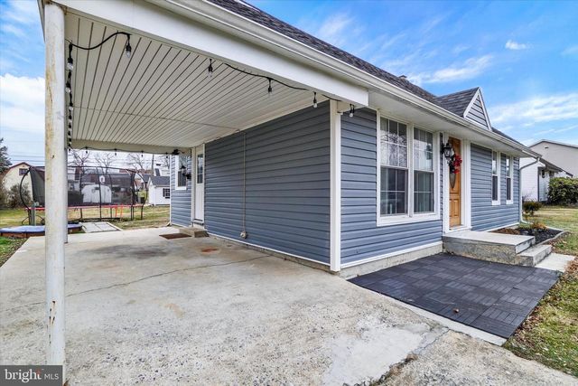 112 OAKLEIGH DR, York, PA 17402