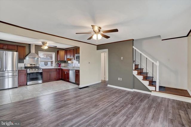 112 OAKLEIGH DR, York, PA 17402