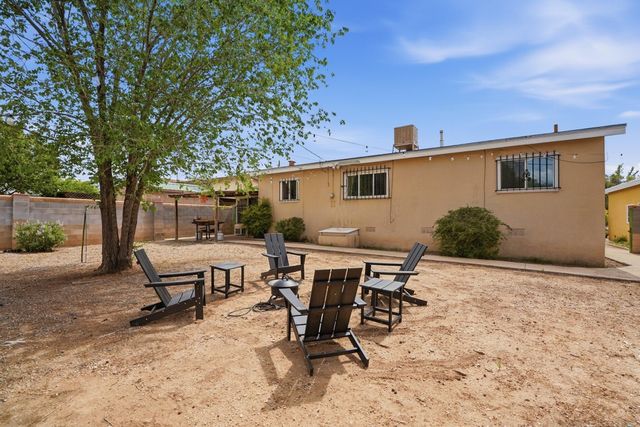 1015 Parsifal Street NE, Albuquerque, NM 87112