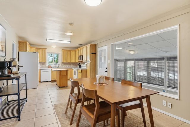 1015 Parsifal Street NE, Albuquerque, NM 87112