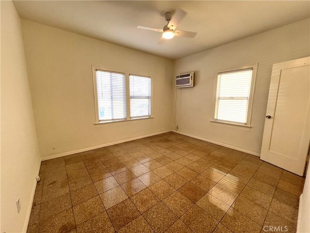 3919 Walton Avenue, Los Angeles, CA 90037