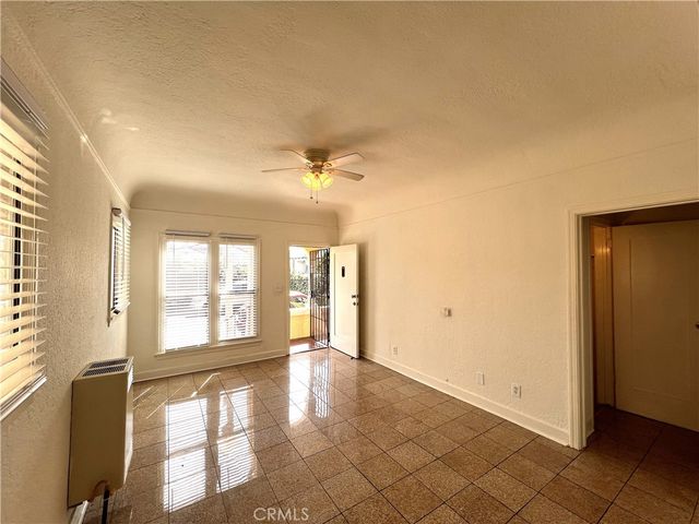 3919 Walton Avenue, Los Angeles, CA 90037