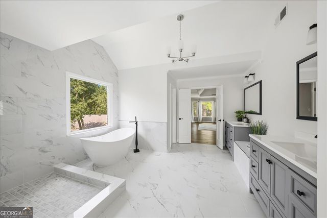 12700 Oxfordshire Court, Johns Creek, GA 30005