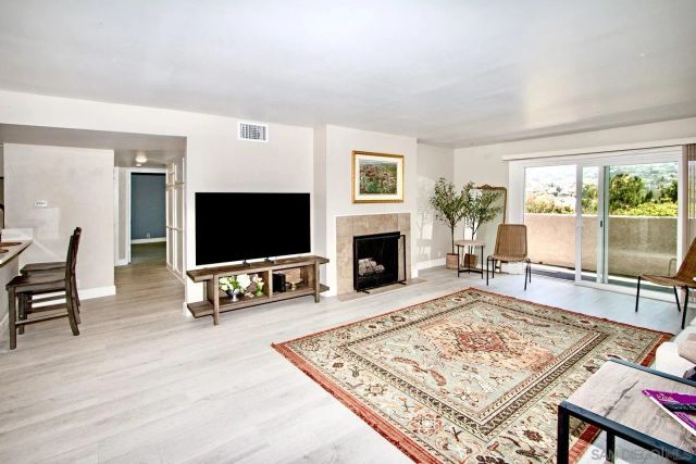 2625 Pirineos Way 219, Carlsbad, CA 92009