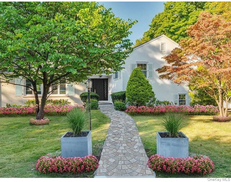 15 Hillside Road, Bronxville, NY 10708