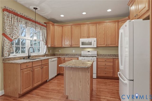 1128 Hyde Ln, Henrico, VA 23229