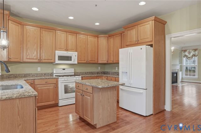 1128 Hyde Ln, Henrico, VA 23229