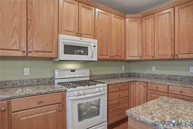 1128 Hyde Ln, Henrico, VA 23229