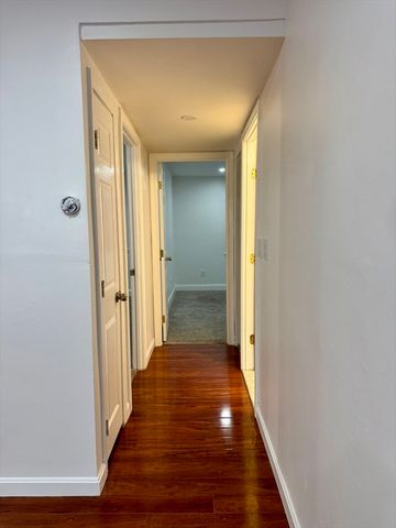 685 Oak St 12-11, Brockton, MA 02301