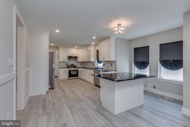 36 ATLANTIC AVE, Clementon, NJ 08021