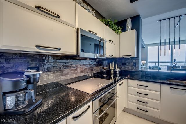 3000 Oasis Grand BLVD MPH3, Fort Myers, FL 33916