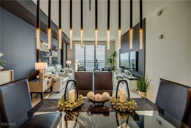 3000 Oasis Grand BLVD MPH3, Fort Myers, FL 33916