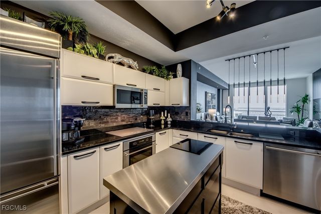 3000 Oasis Grand BLVD MPH3, Fort Myers, FL 33916