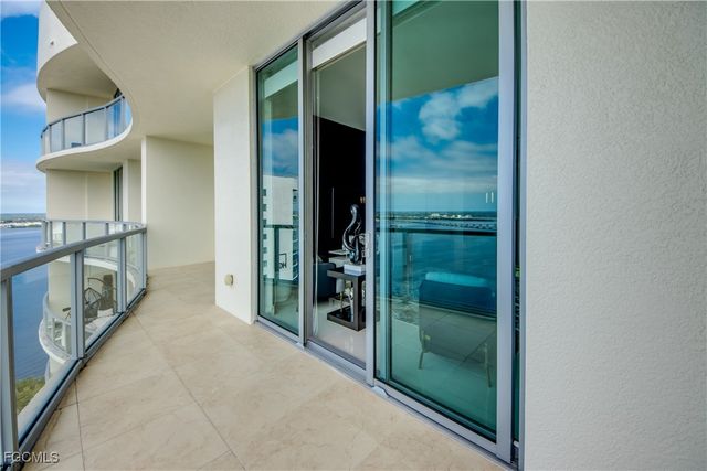 3000 Oasis Grand BLVD MPH3, Fort Myers, FL 33916