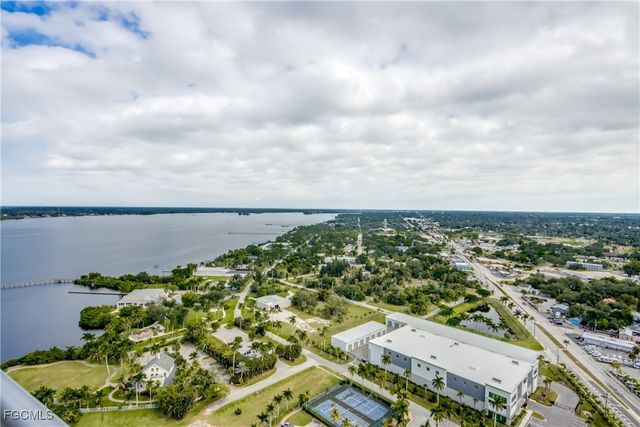 3000 Oasis Grand BLVD MPH3, Fort Myers, FL 33916