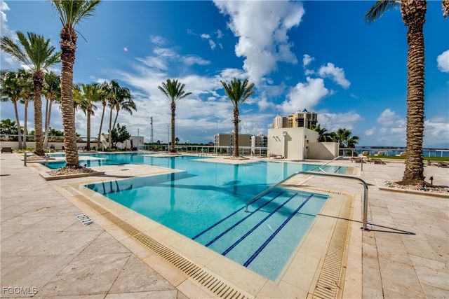 3000 Oasis Grand BLVD MPH3, Fort Myers, FL 33916