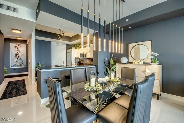 3000 Oasis Grand BLVD MPH3, Fort Myers, FL 33916