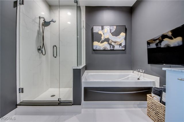 3000 Oasis Grand BLVD MPH3, Fort Myers, FL 33916