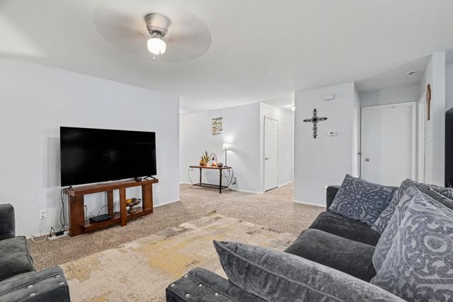 246 Willow Creek Lane, Terrell, TX 75160