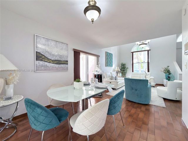 12415 NW 7th St, Miami, FL 33182