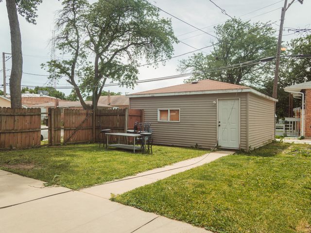 10224 S Princeton Avenue, Chicago, IL 60628