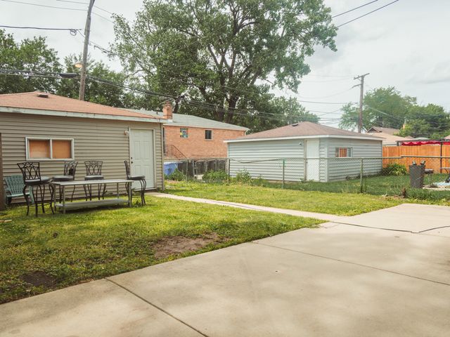 10224 S Princeton Avenue, Chicago, IL 60628