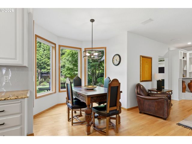 847 Ne ROGAHN St, Hillsboro, OR 97124