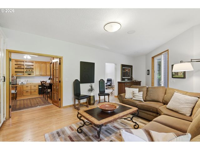847 Ne ROGAHN St, Hillsboro, OR 97124