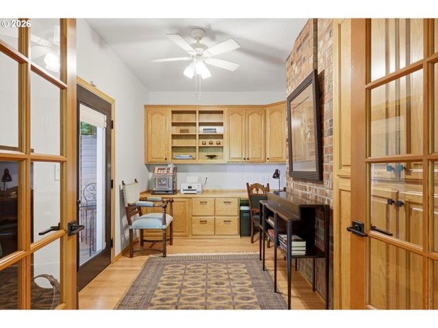 847 Ne ROGAHN St, Hillsboro, OR 97124