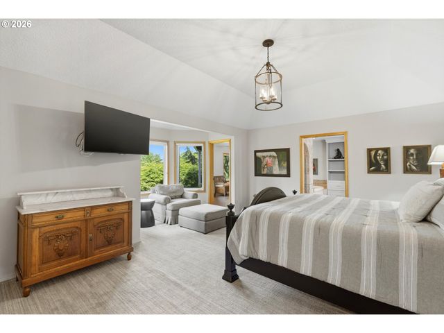 847 Ne ROGAHN St, Hillsboro, OR 97124