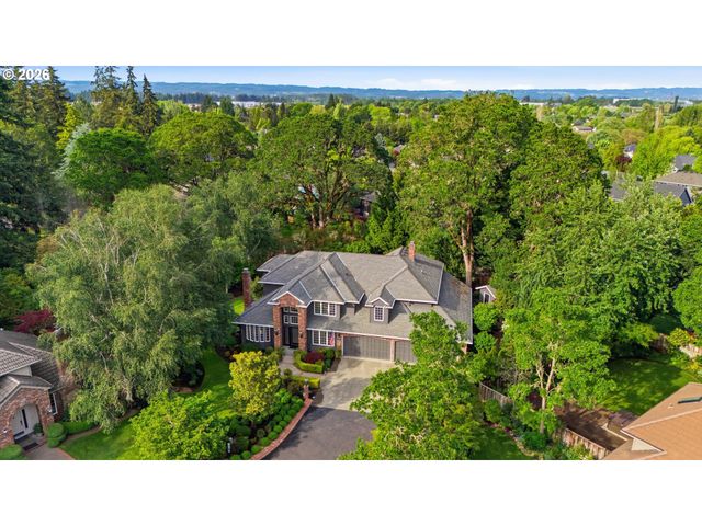 847 Ne ROGAHN St, Hillsboro, OR 97124