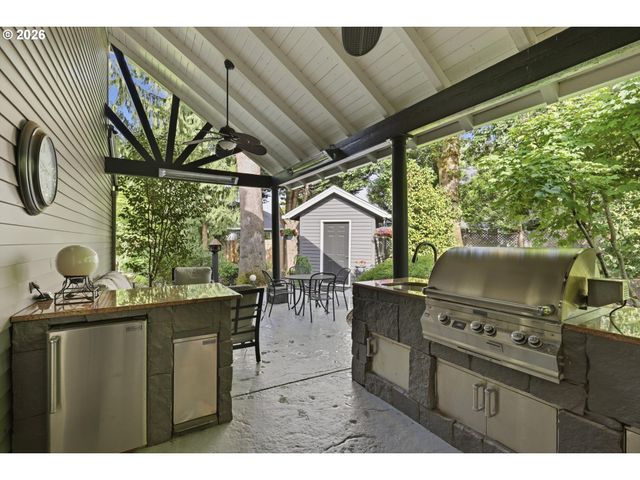 847 Ne ROGAHN St, Hillsboro, OR 97124