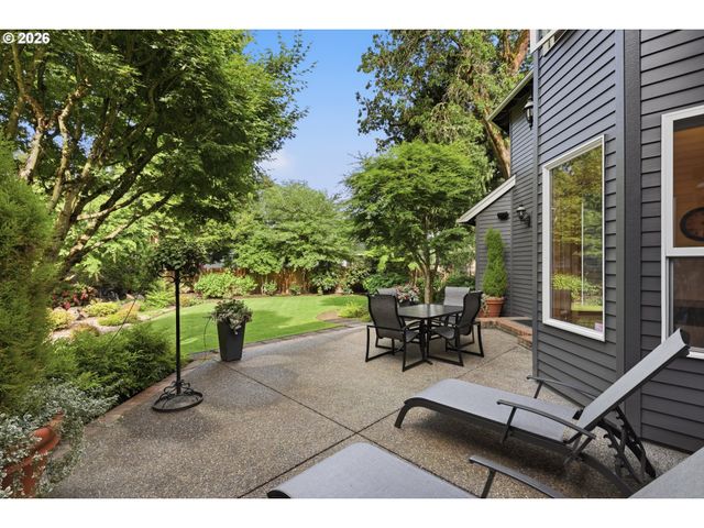 847 Ne ROGAHN St, Hillsboro, OR 97124