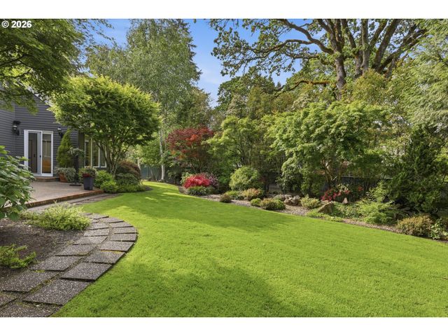 847 Ne ROGAHN St, Hillsboro, OR 97124