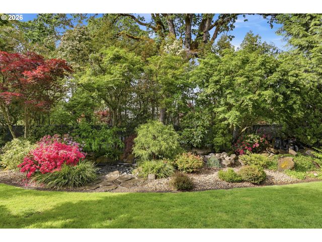 847 Ne ROGAHN St, Hillsboro, OR 97124