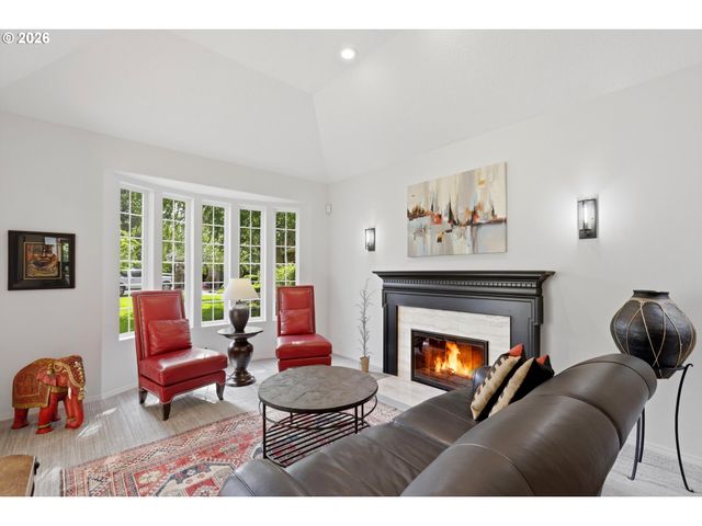 847 Ne ROGAHN St, Hillsboro, OR 97124