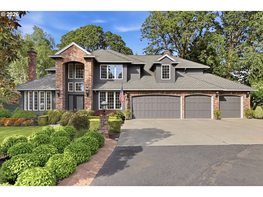 847 Ne ROGAHN St, Hillsboro, OR 97124