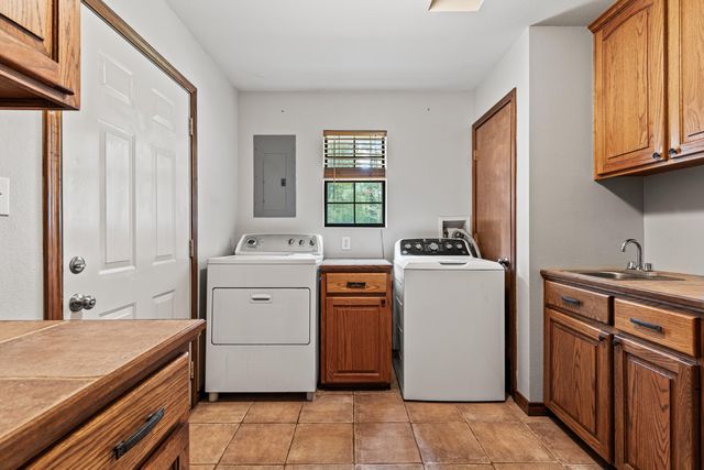 450 Reeves Lane, Jefferson, TX 75657