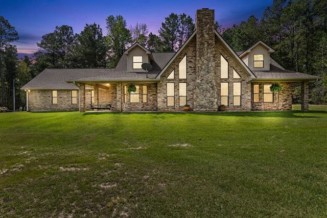 450 Reeves Lane, Jefferson, TX 75657