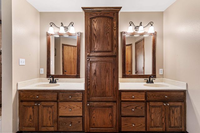 450 Reeves Lane, Jefferson, TX 75657