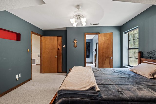 450 Reeves Lane, Jefferson, TX 75657